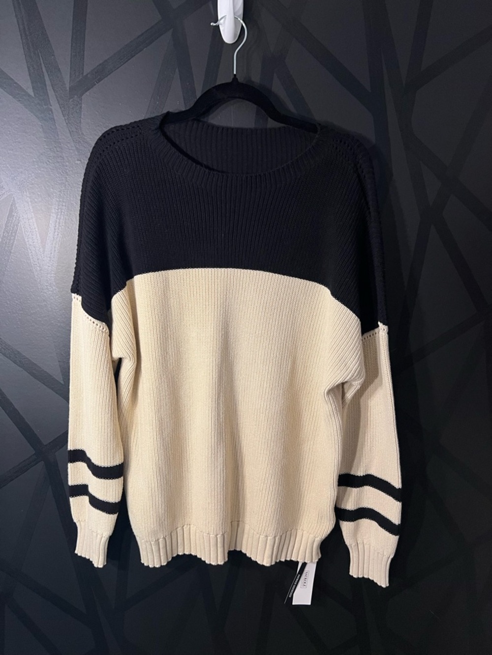 NWT Two-Tone Black and Cream Knit 100% cotton Sweater